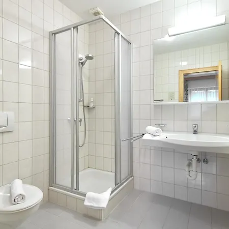 Tafelspitz Gruppenhaus Arlberg 3*