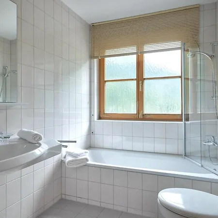 Tafelspitz Gruppenhaus Arlberg 아파트호텔